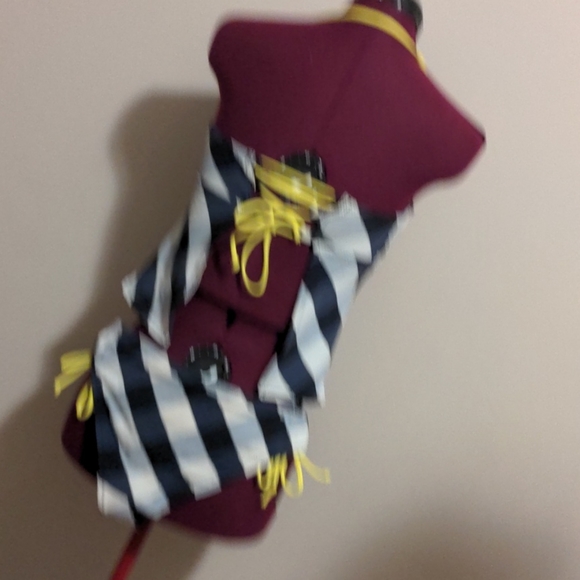 Halter style swimsuit - Picture 2 of 4